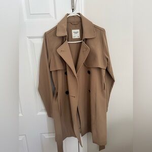 Abercrombie & Fitch Beige Trench Coat